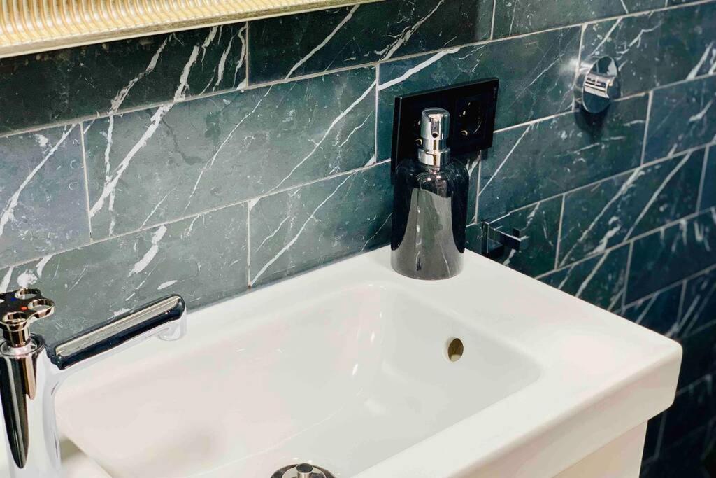 Roof Top Luxury City Center Apartment By Namaste Elite Torremolinos Bagian luar foto